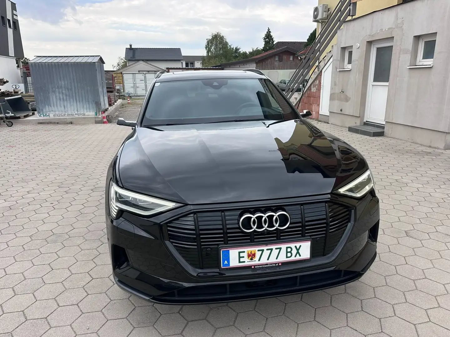 Audi e-tron e-tron 55 quattro 95kWh Advanced Advanced Schwarz - 1