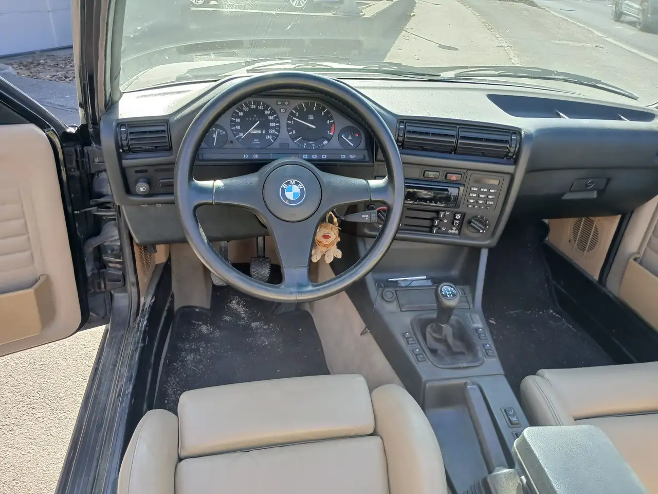 BMW 325i, foto 6