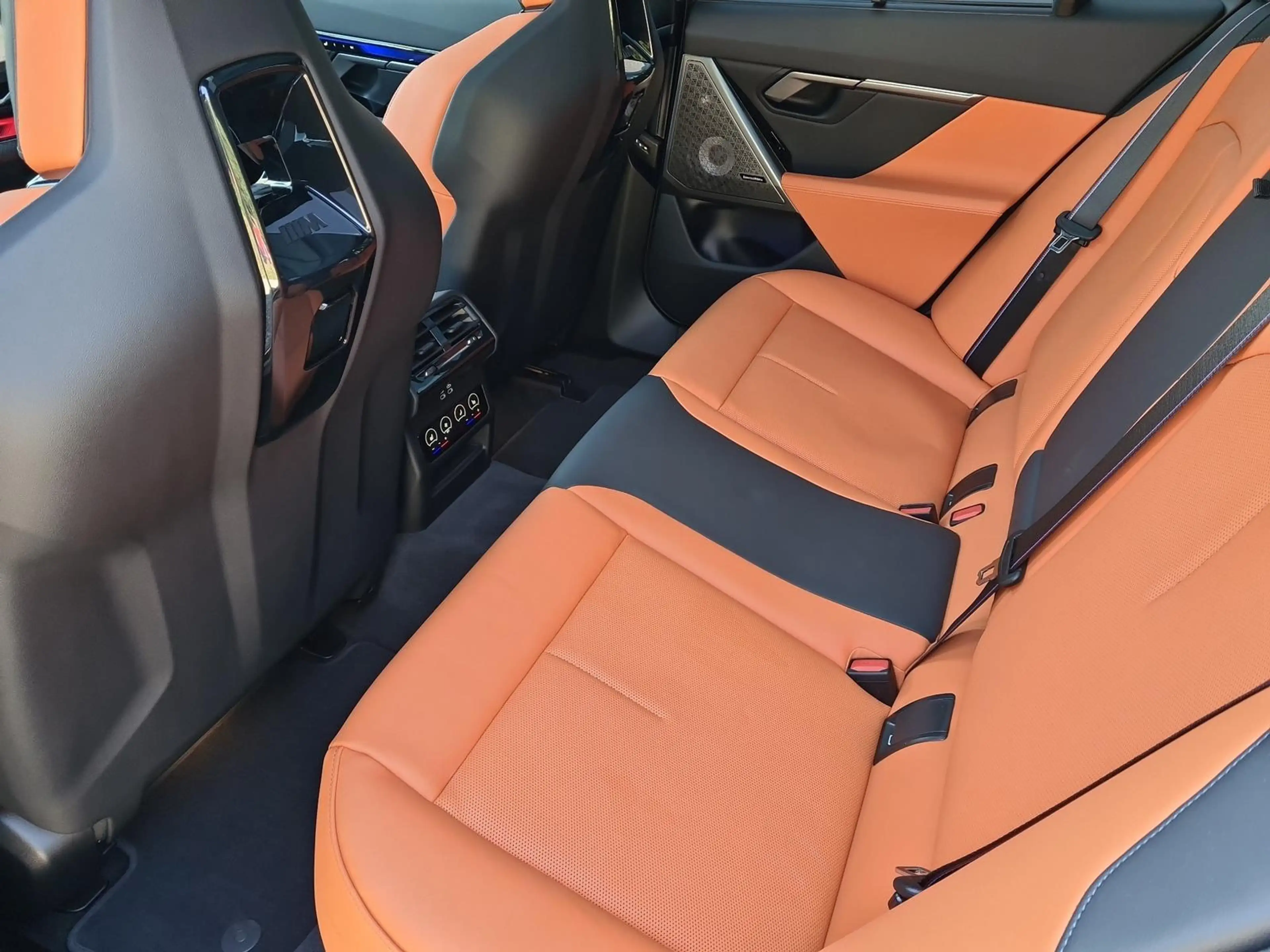 BMW M5 Basis Touring Comfort+DrivAssistPro+ParkPro+Pan... — photo 9
