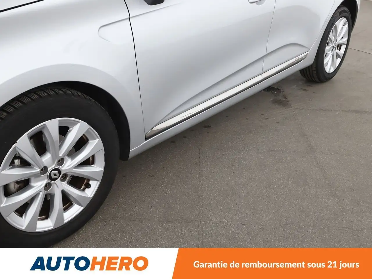 Renault Clio Citadine 5 portes — photo 31