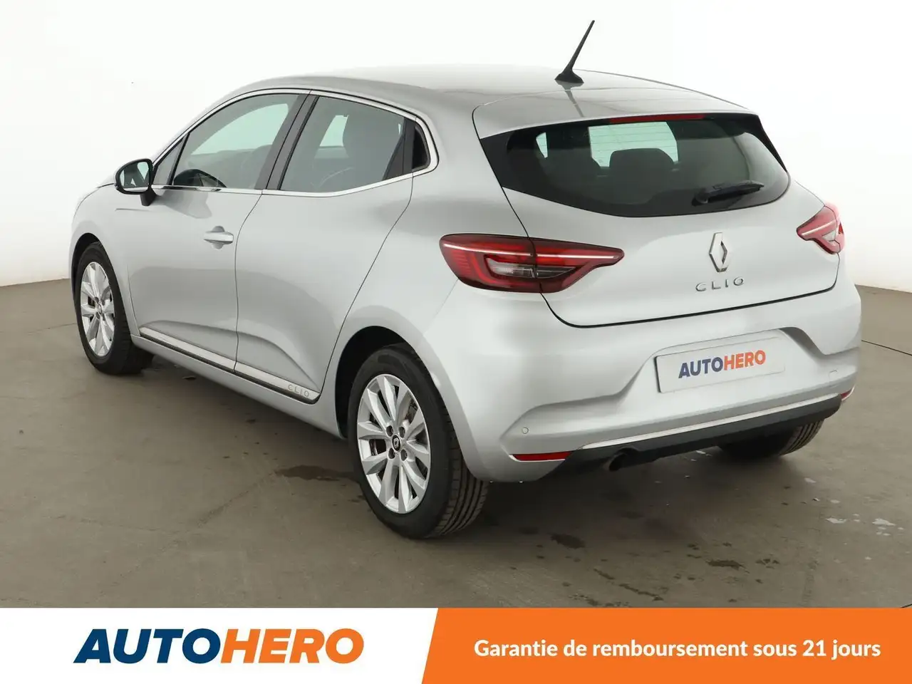 Renault Clio Citadine 5 portes — photo 4