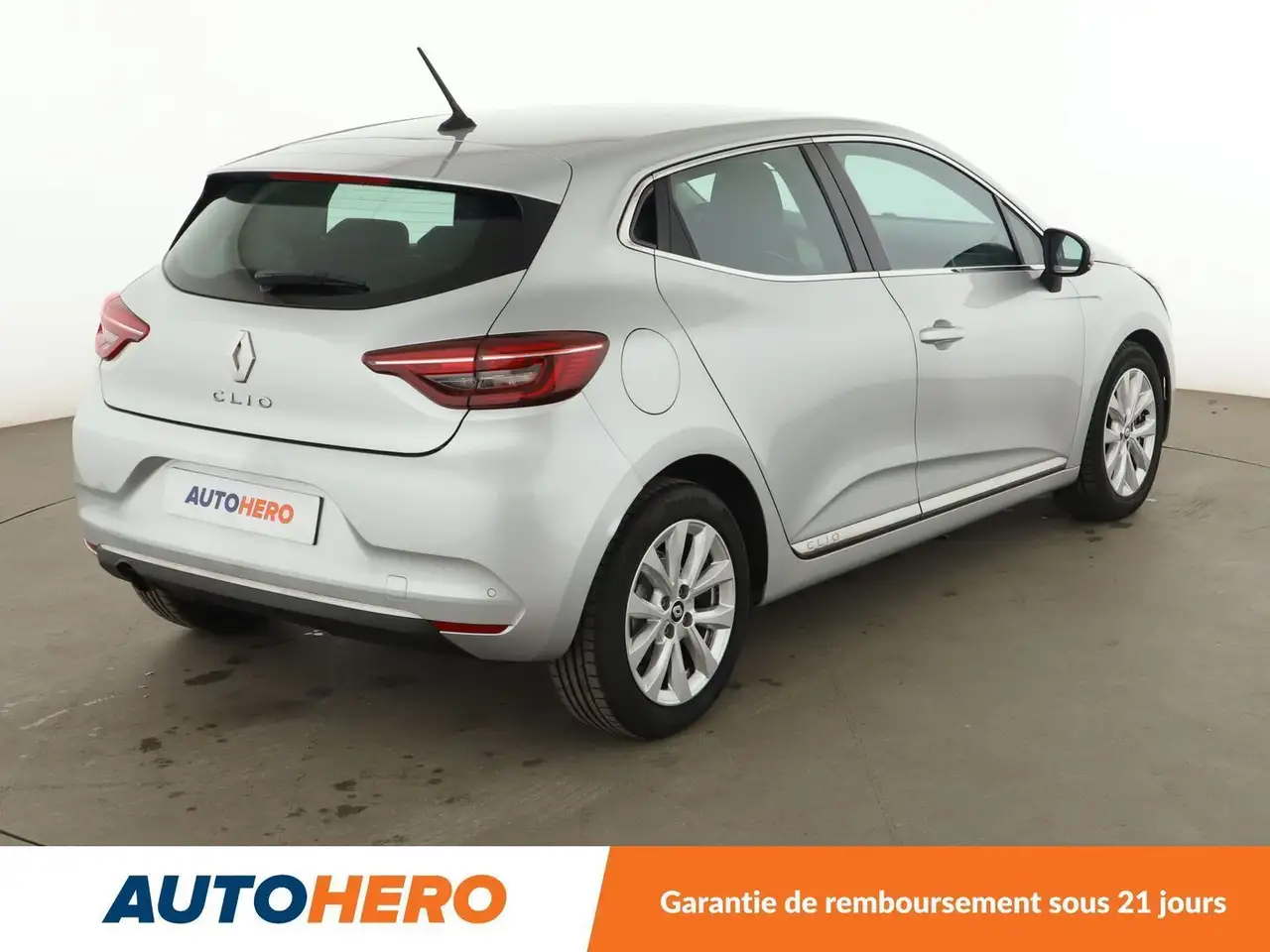 Renault Clio Citadine 5 portes — photo 6