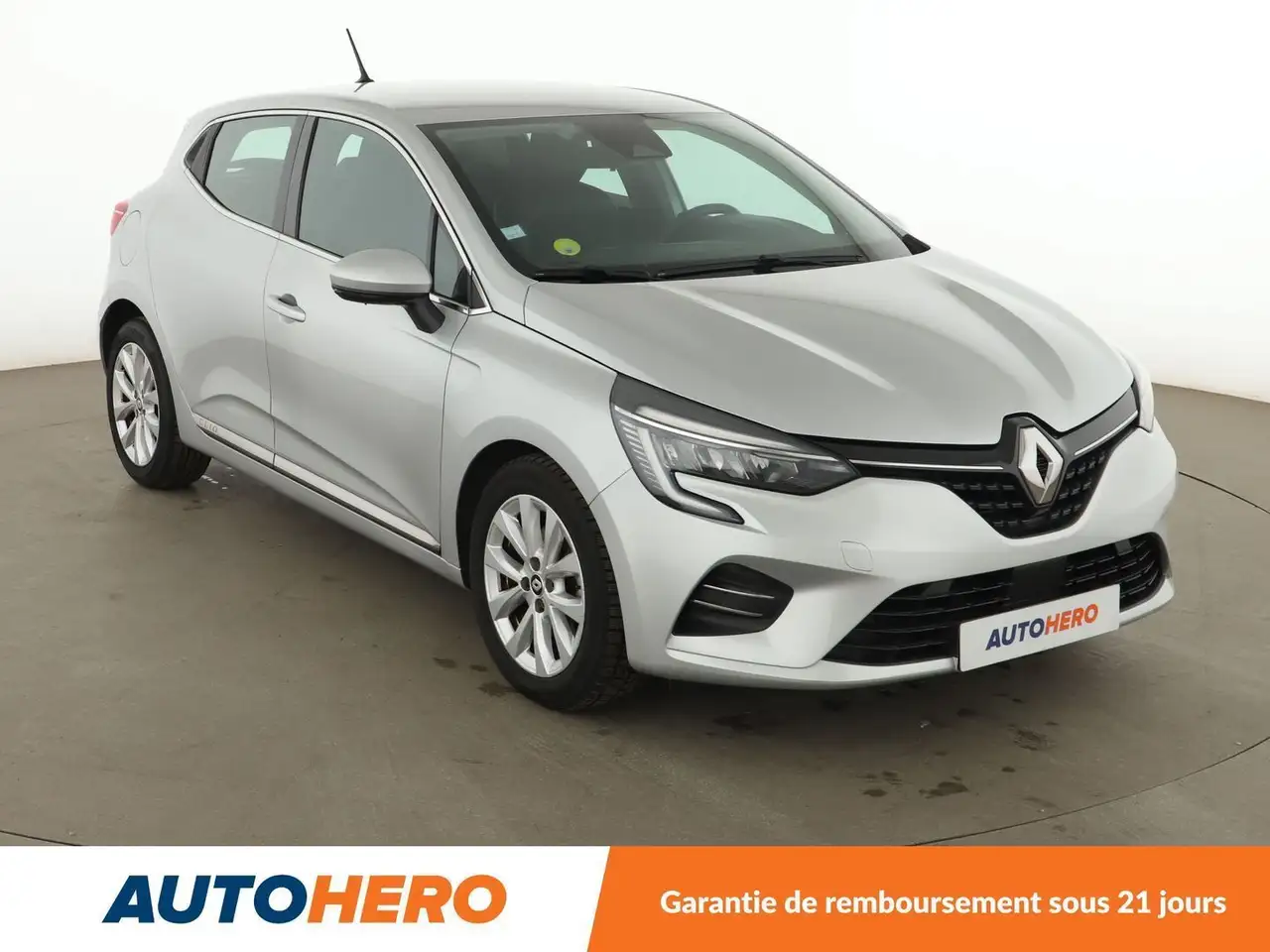 Renault Clio Citadine 5 portes — photo 8