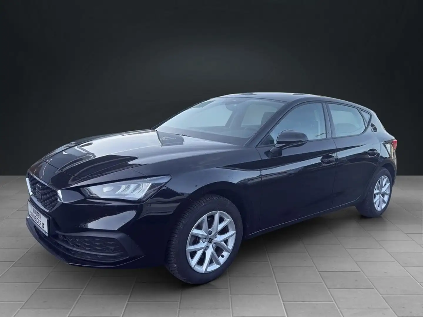 SEAT Leon 1.5 eTSI DSG Style PDC LED Komfortpaket DAB Zwart - 2