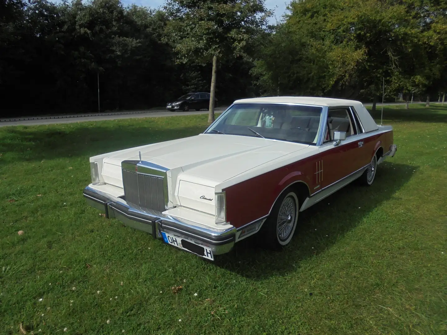 Lincoln Mark Lincoln Continental Mark VI 2D Coupe - 1