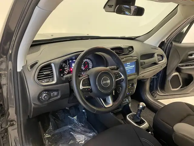 Jeep Renegade view 15