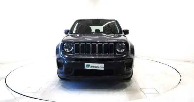 Jeep Renegade view 2
