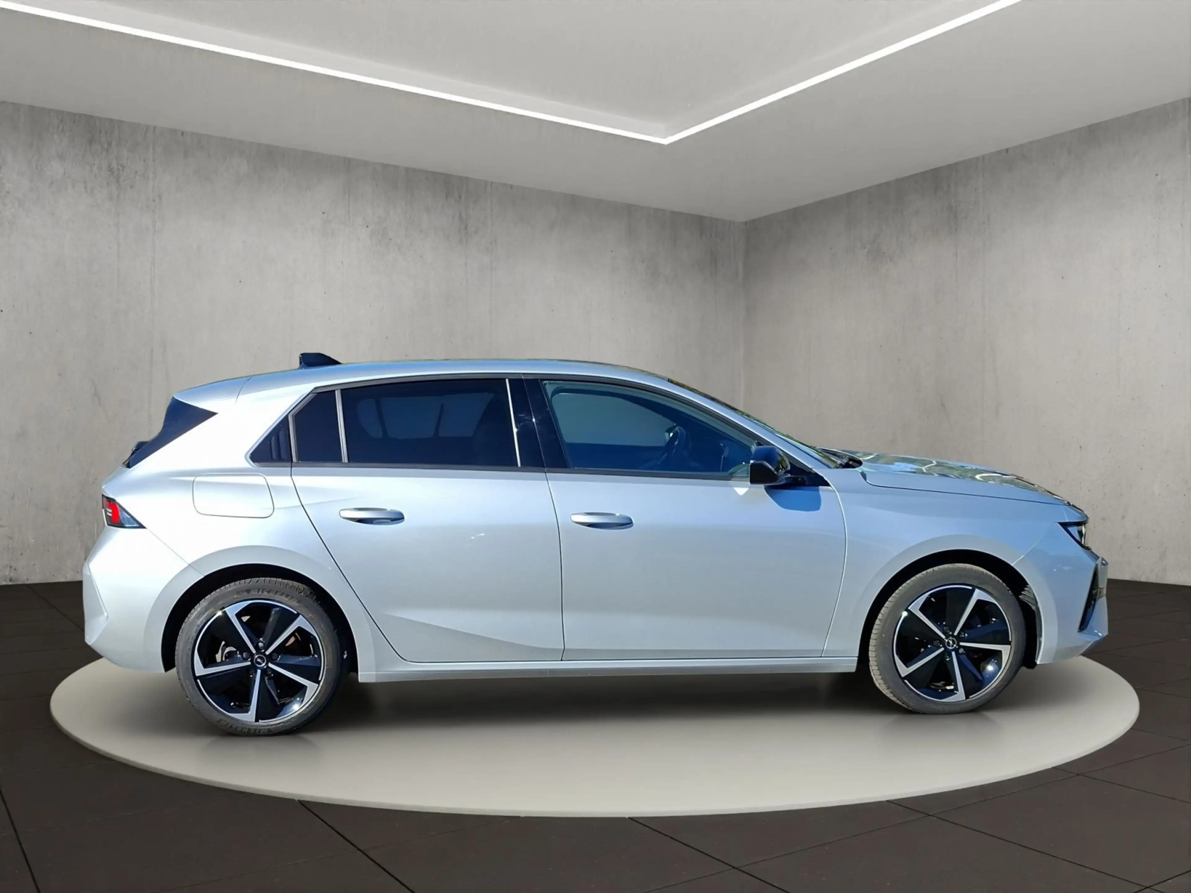 Opel Astra 1.2 Turbo GS — photo 6