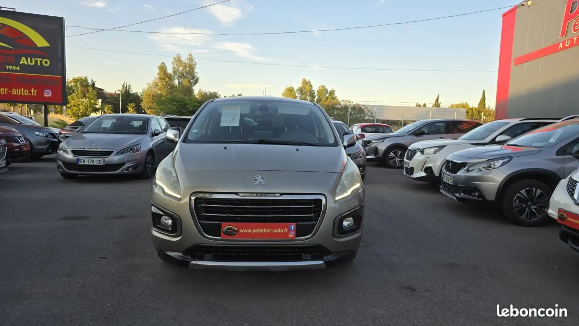 Peugeot 3008 1.6 BlueHDi 120ch SetS EAT6 Allure Grau - 2