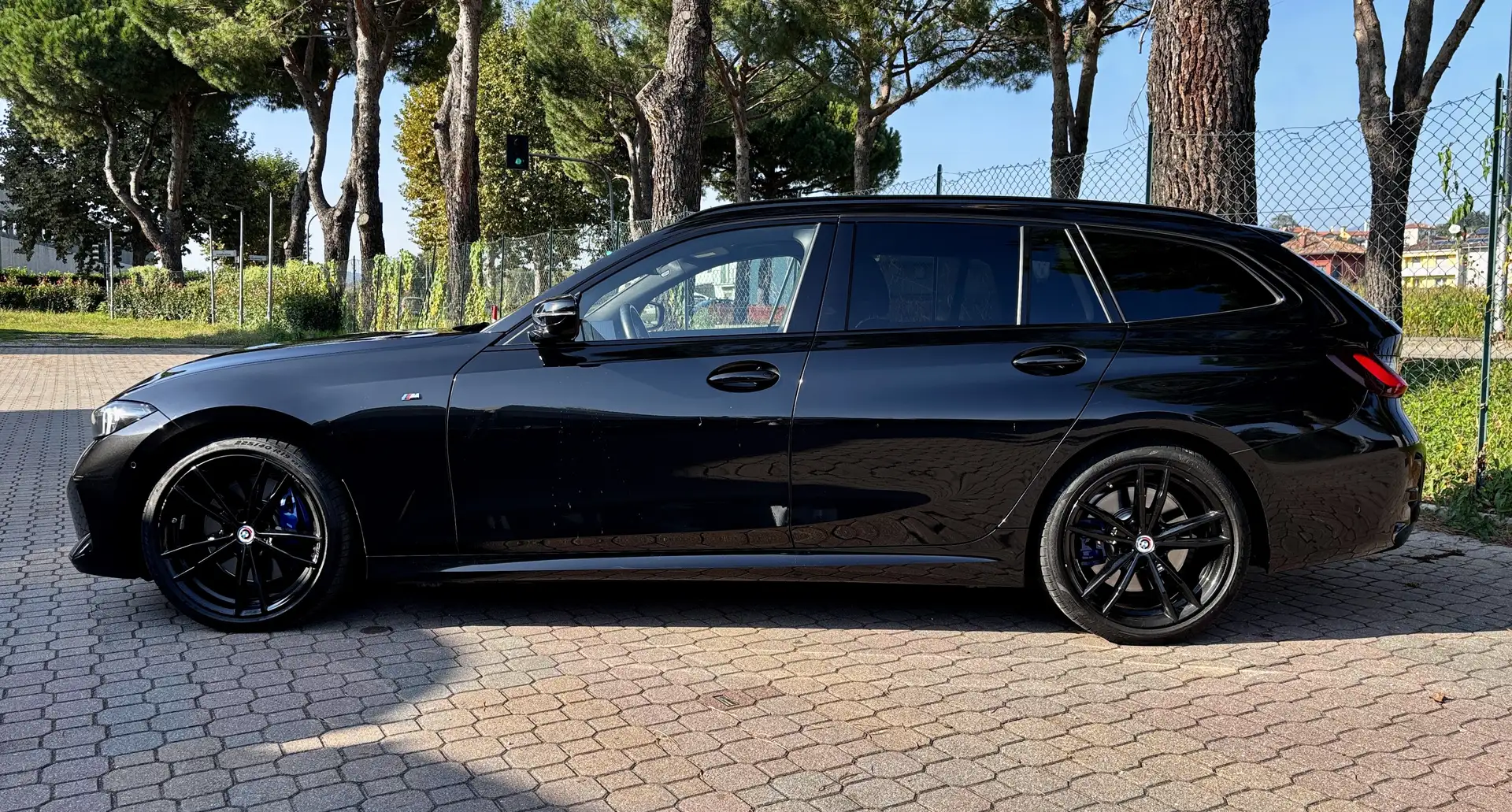 BMW 330 G21 2022 Touring mhev 48V xdrive MSport auto Noir - 2