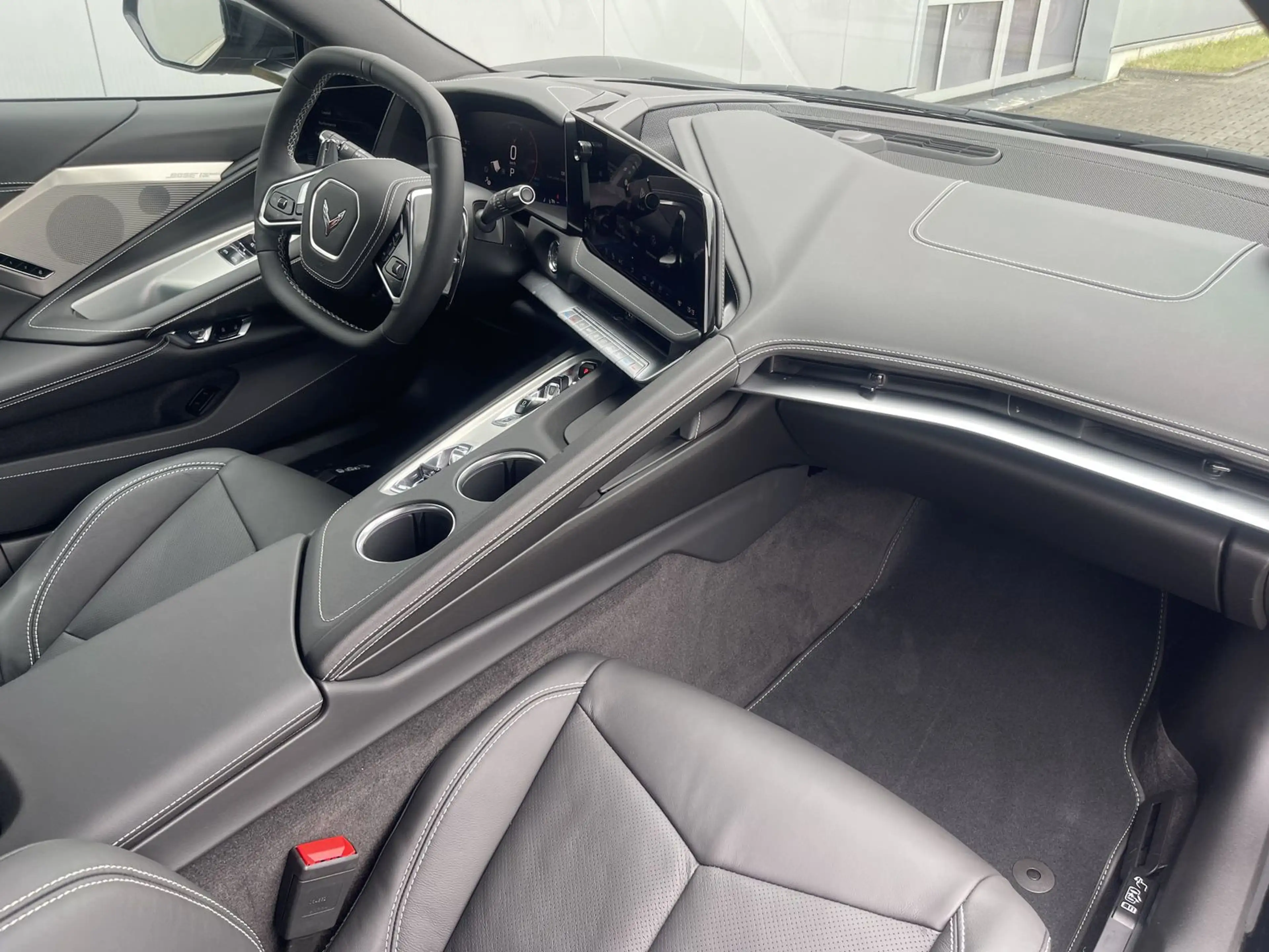 Corvette C8 Coupe 2LT black sofort verfügbar — photo 9