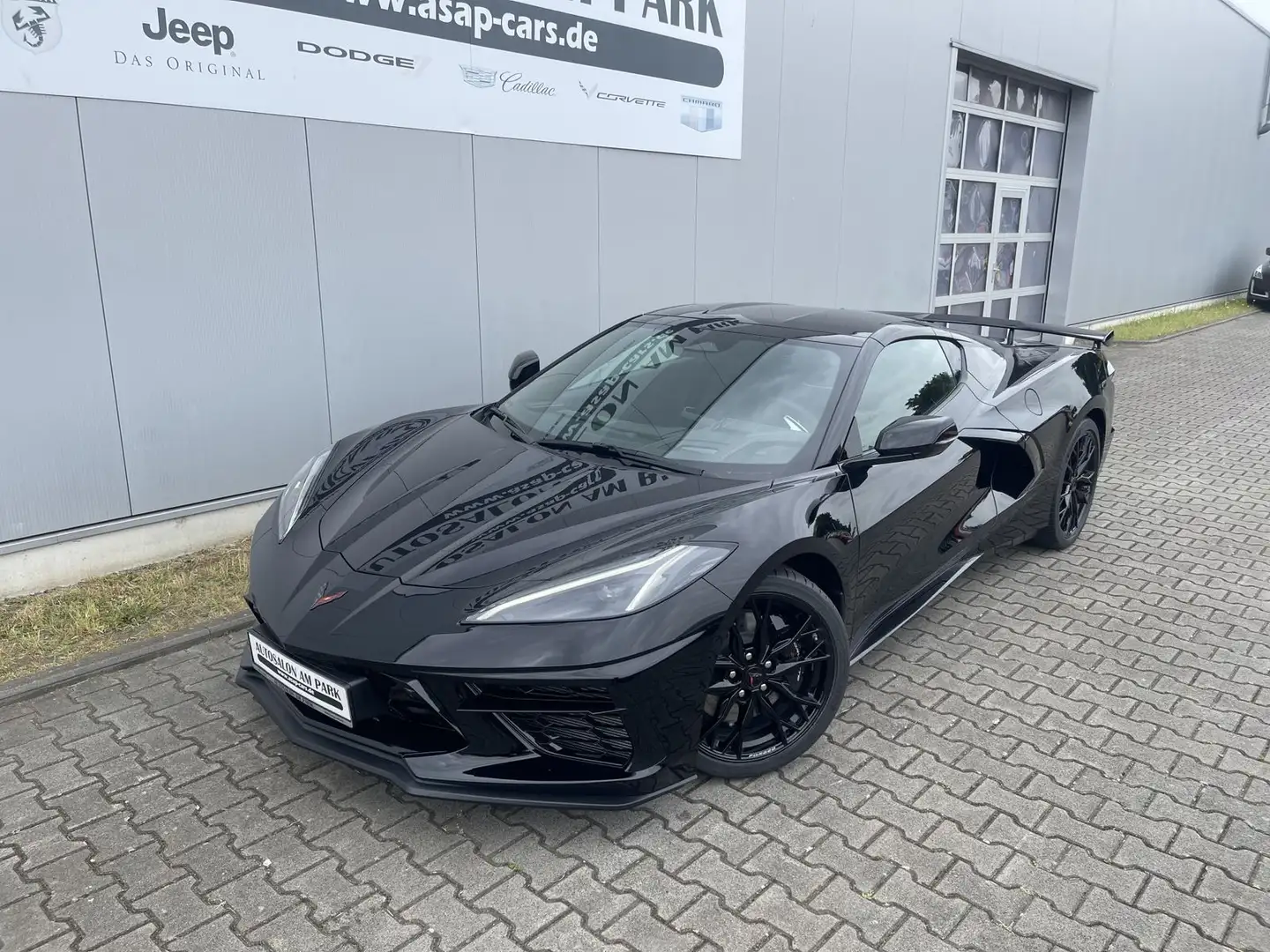 Corvette C8 Coupe 2LT MY26 | Frontlift Schwarz - 1