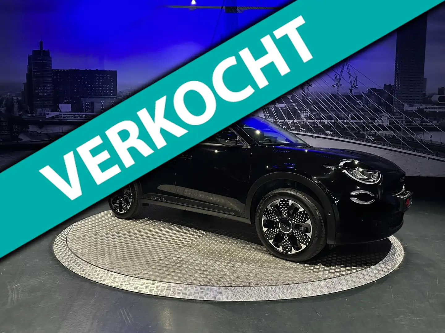 Fiat 600 1.2 Hybrid 100 La Prima Zwart - 1
