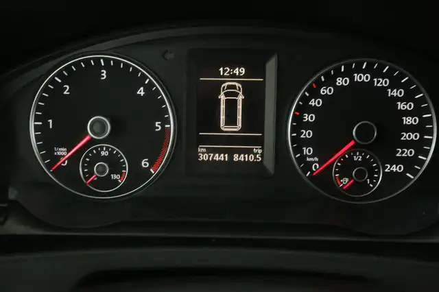 Volkswagen Transporter view 12