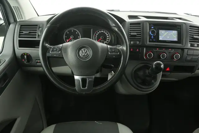 Volkswagen Transporter view 2