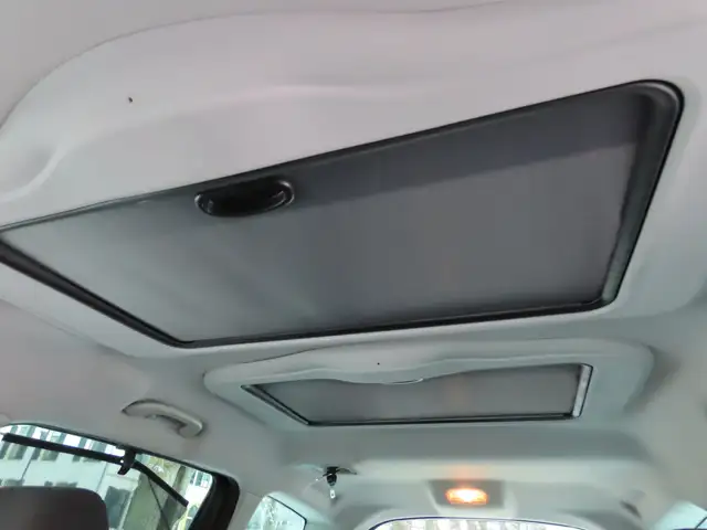 Peugeot 5008 view 18