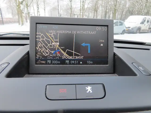 Peugeot 5008 view 13
