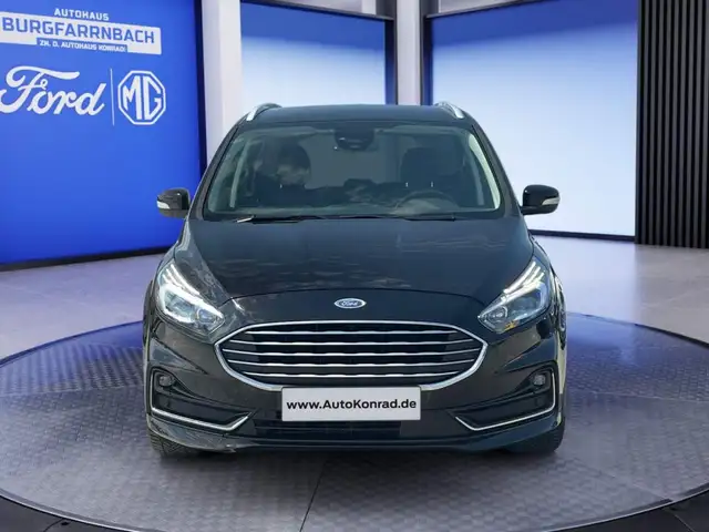 Ford Galaxy view 2