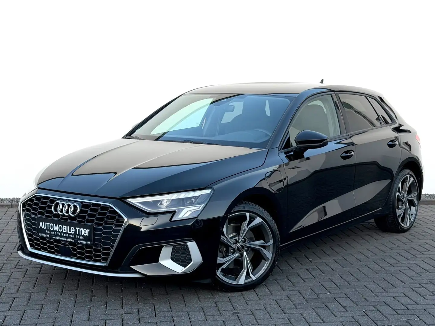 Audi A3 Sportback 40 TFSI e sport /LED/ACC/1.HAND/ Zwart - 1