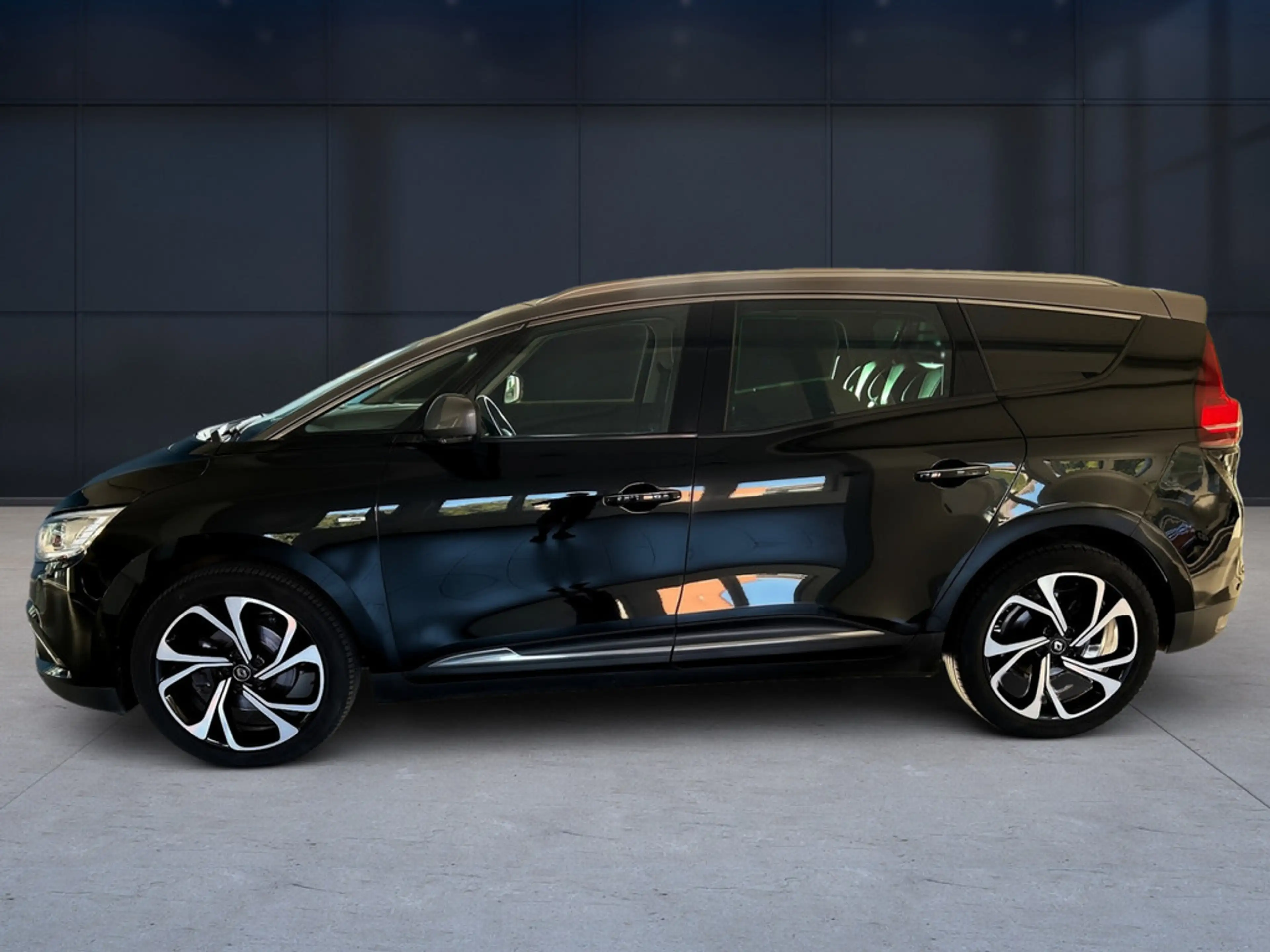Renault Scenic IV 1.3 Grand BOSE Edition — photo 3