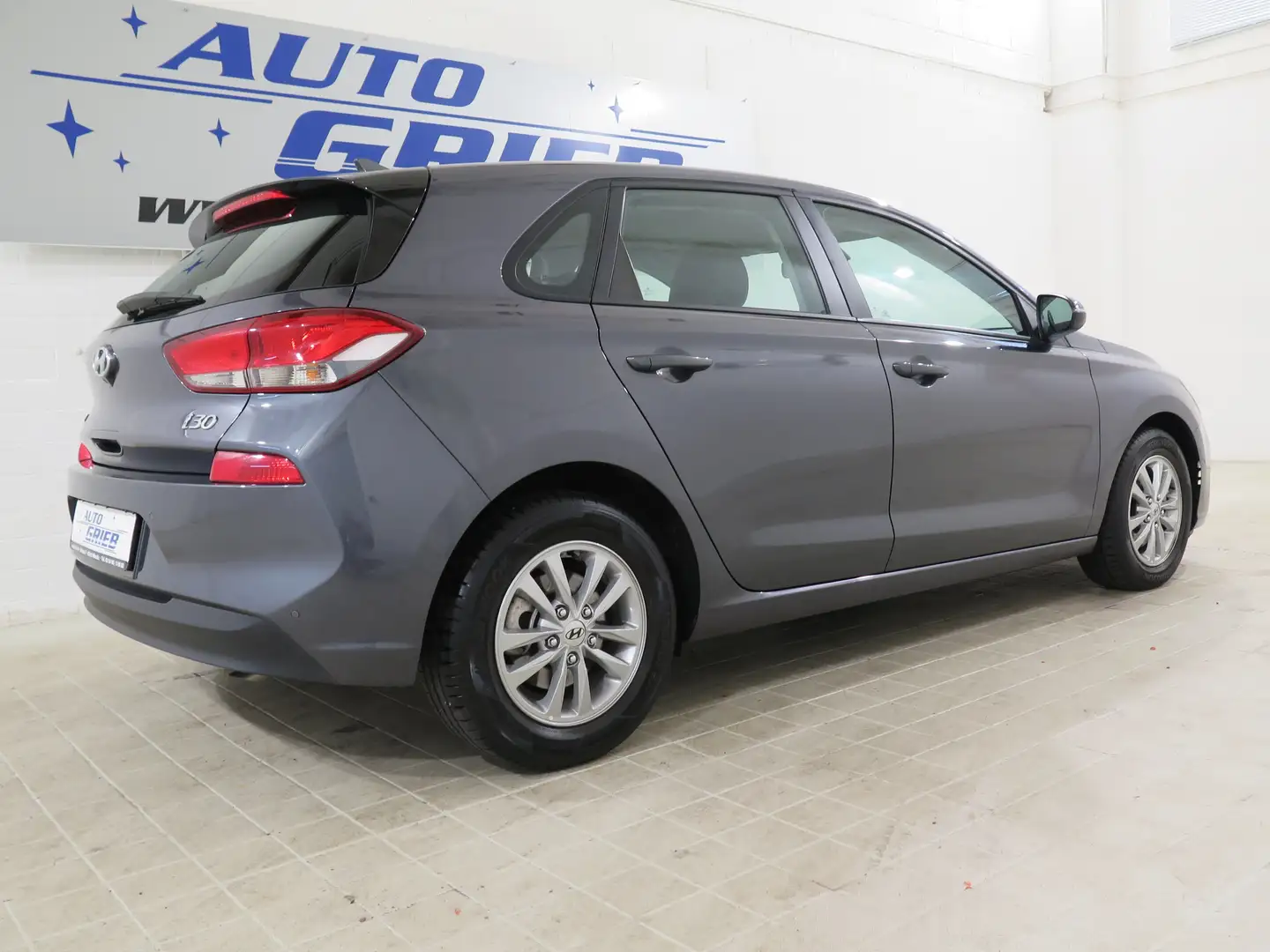 Hyundai i30 Select, Klima, Tempomat, Sitzh, RFK, Alu Grau - 2