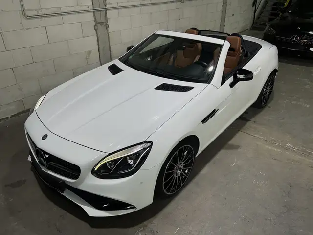 Mercedes-Benz SLC 180 SLC 180 AMG*PANO*LEDER*ILS*NIGHT*R-CAM*