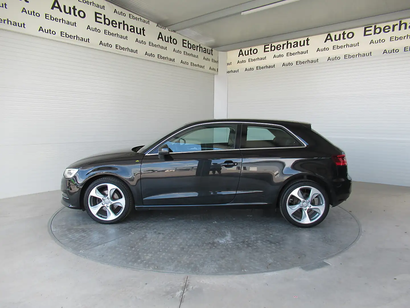 Audi A3 Style 1,6 TDI DPF *Tempomat *LED-Tagfahrlicht *... Schwarz - 2