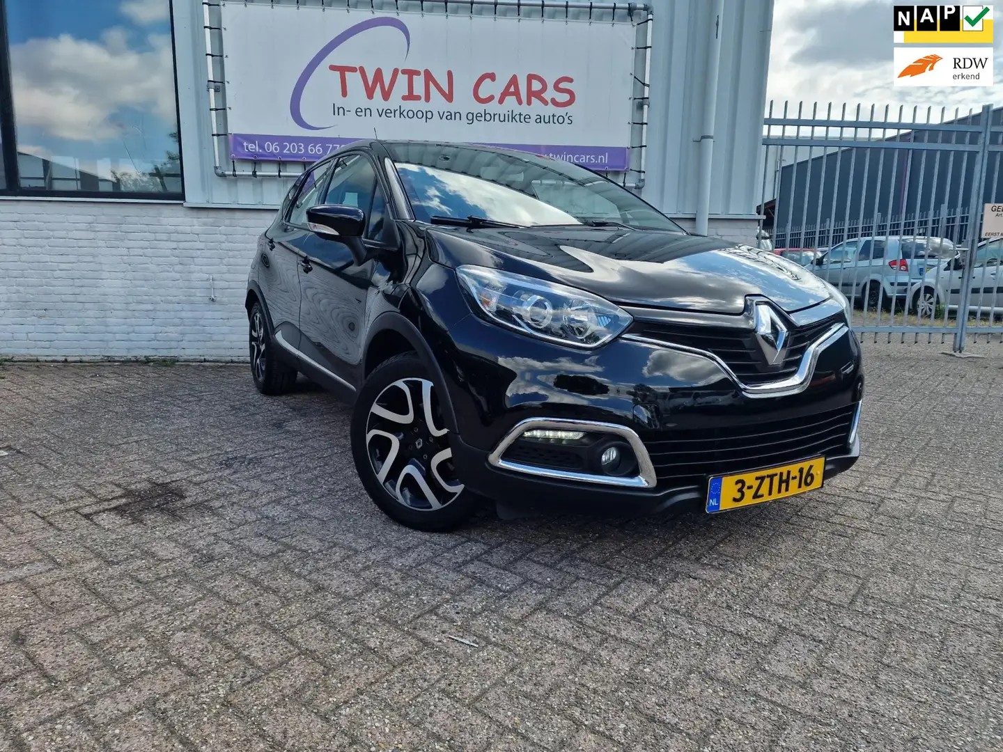 Renault Captur 1.2 TCe Dynamique Automaat Airco Zwart - 1