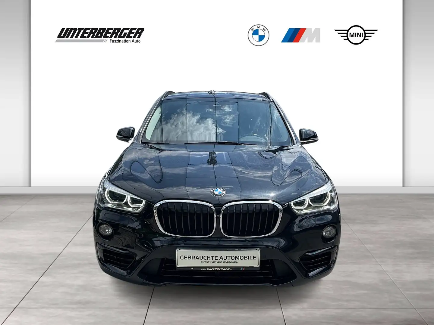 BMW X1 xDrive18d Sport Line // LED // Rückfahrkamera // P Schwarz - 2