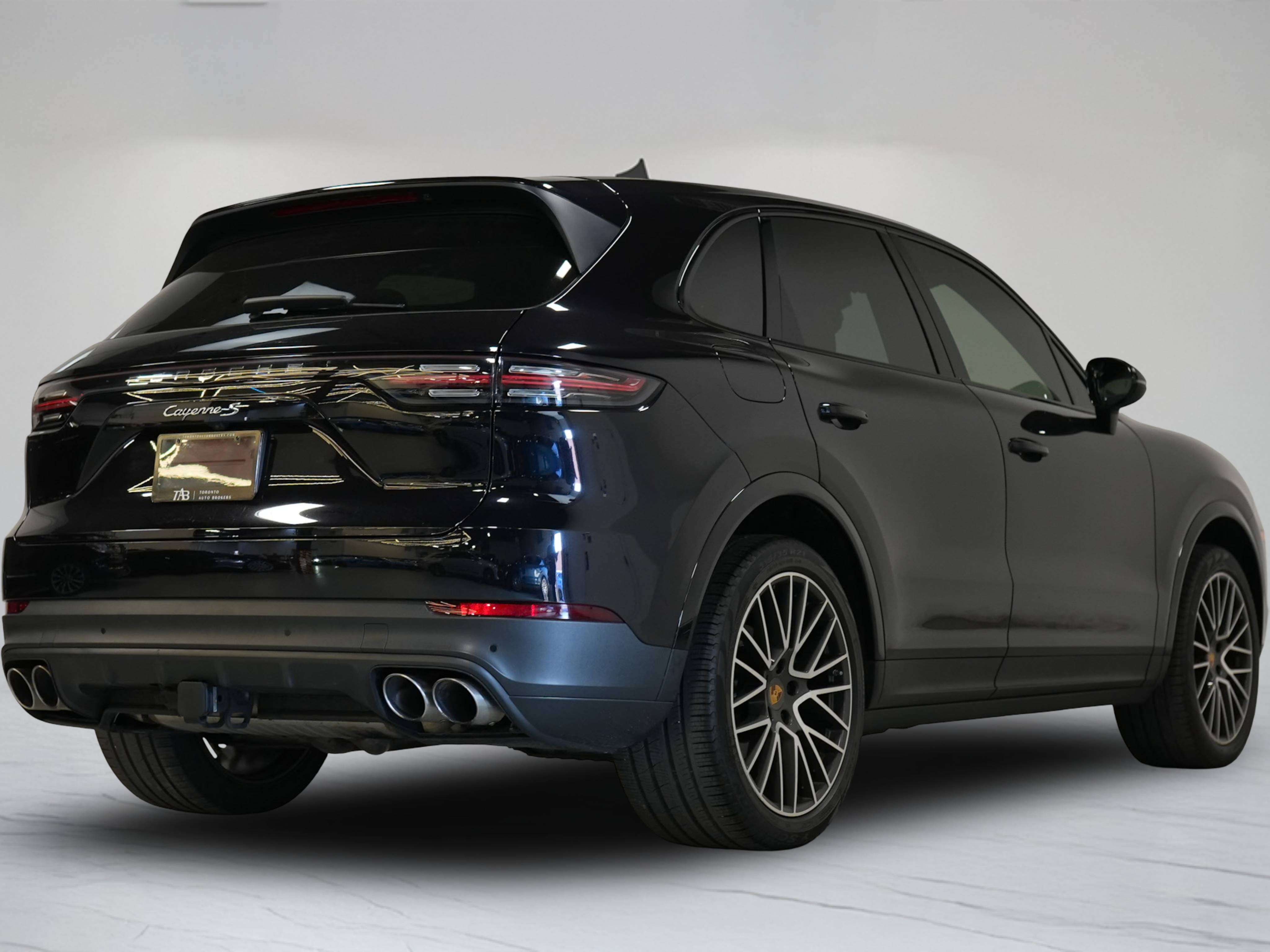 used 2021 Porsche Cayenne car, priced at $58,900