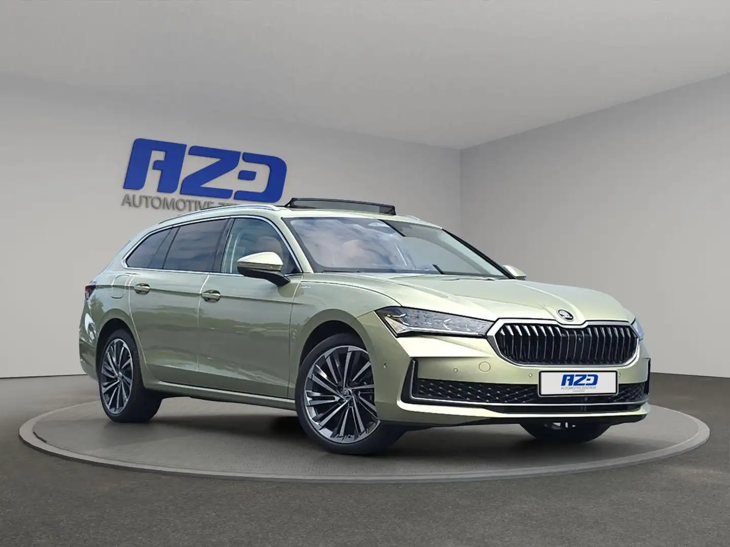 Skoda Superb iV L&K H-UP LEDER PANO AHK 360° SITZBELÜFT DCC Żółty - 2
