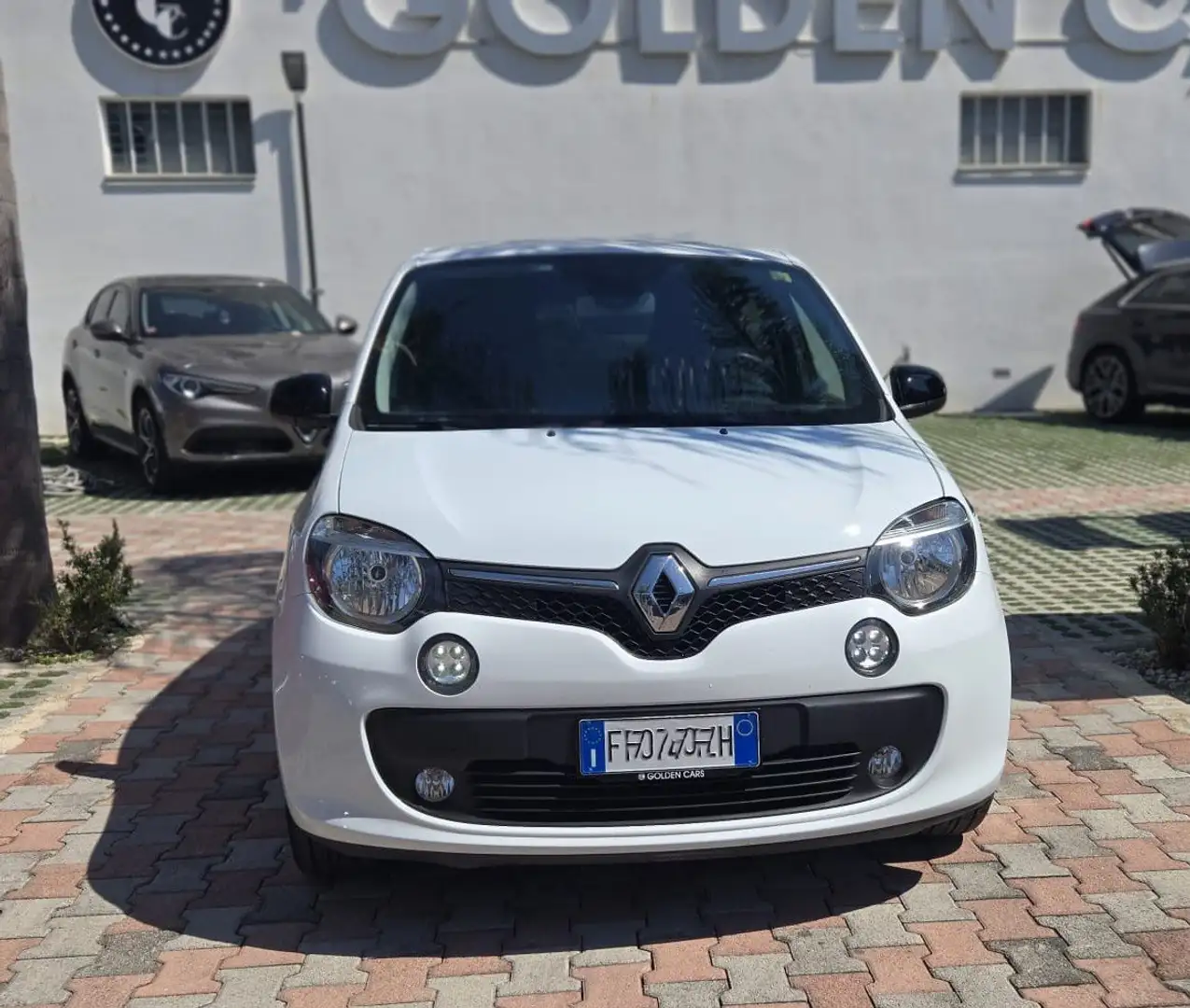 Renault Twingo 0.9 tce La Parisienne 90cv edc Uff Italy Clima USB Bianco - 2