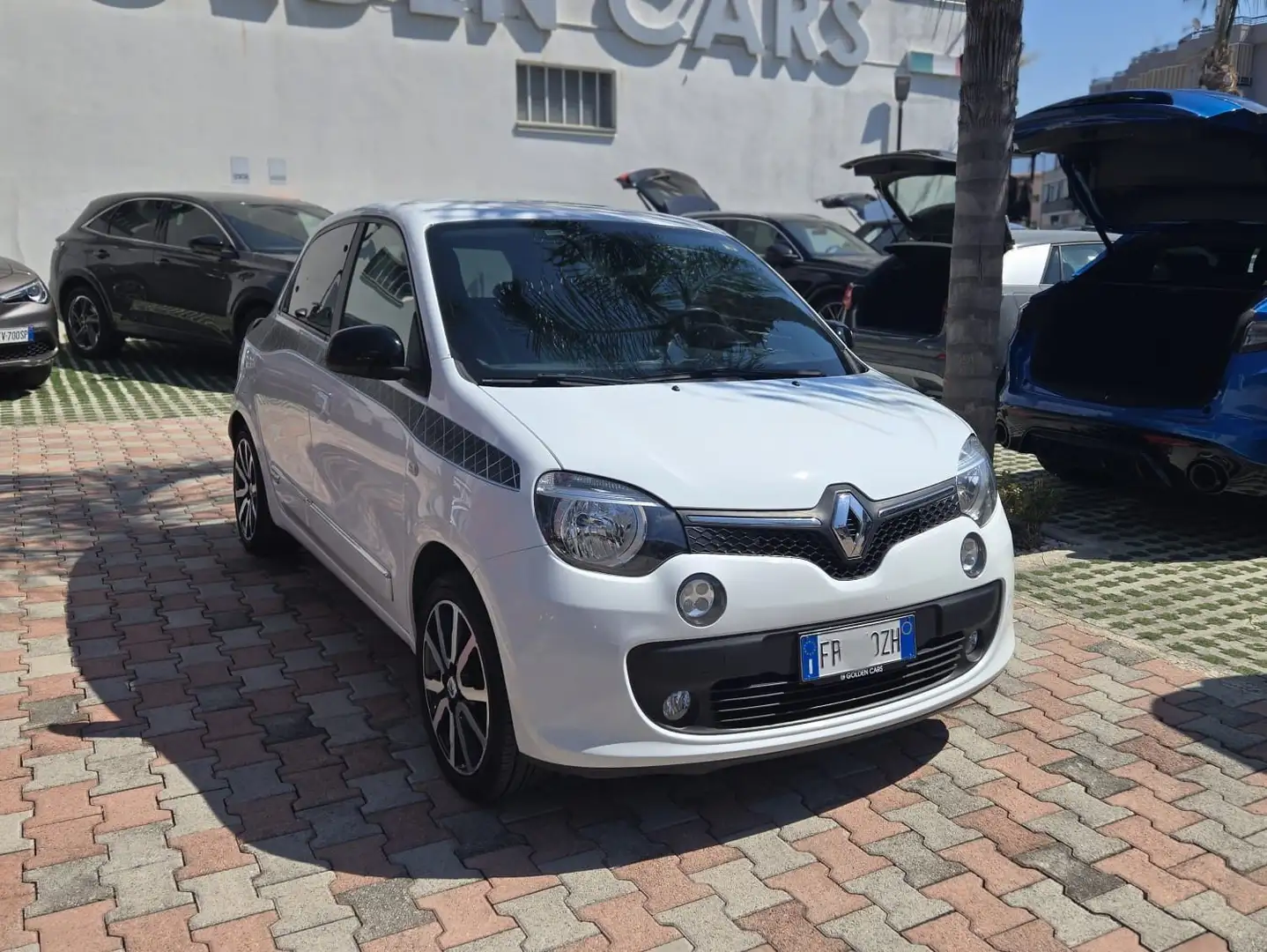 Renault Twingo 0.9 tce La Parisienne 90cv edc Uff Italy Clima USB Bianco - 1