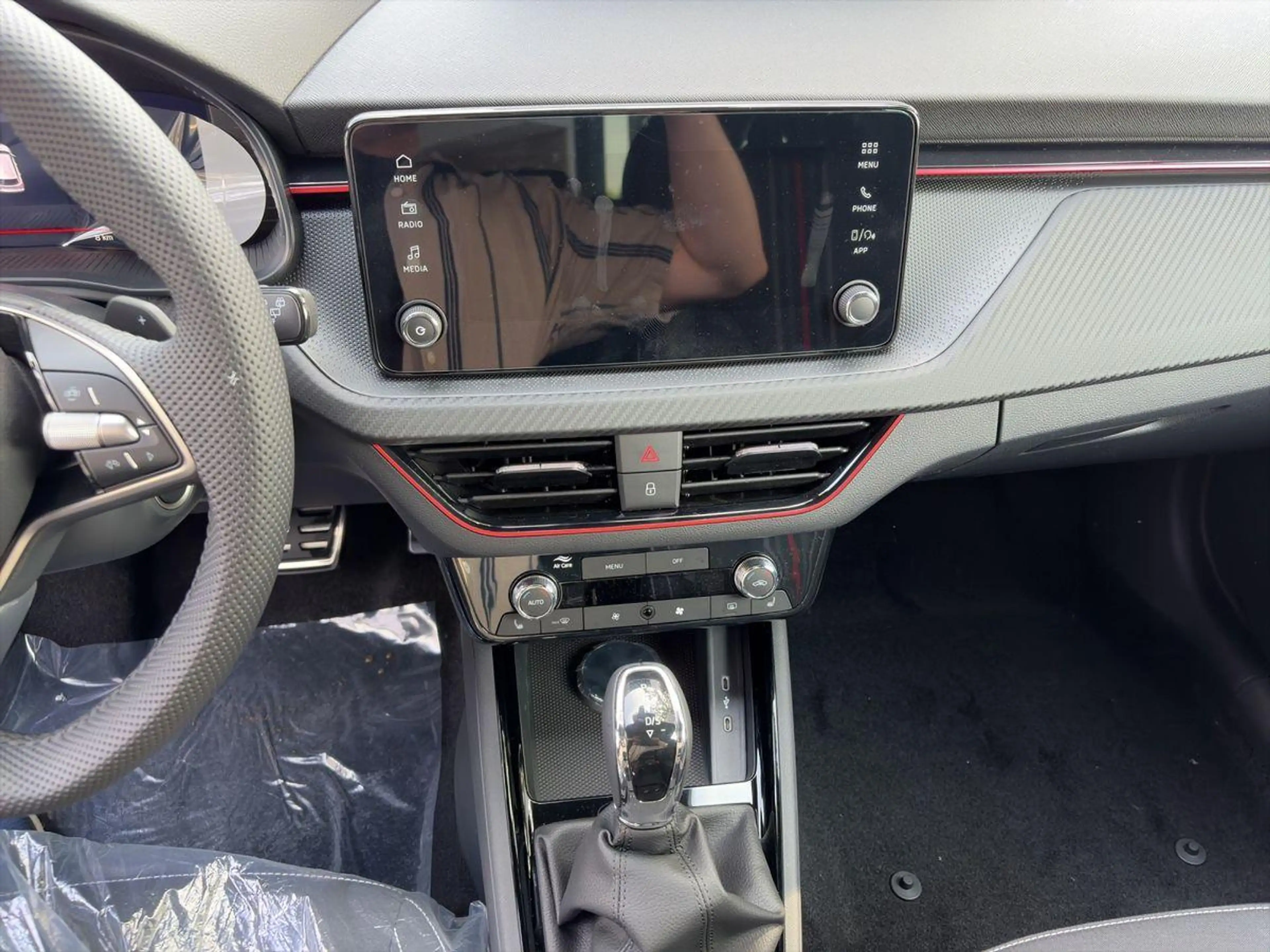 Skoda Kamiq Monte Carlo 1,0 TSI DSG AHK Schwenkbar — photo 13