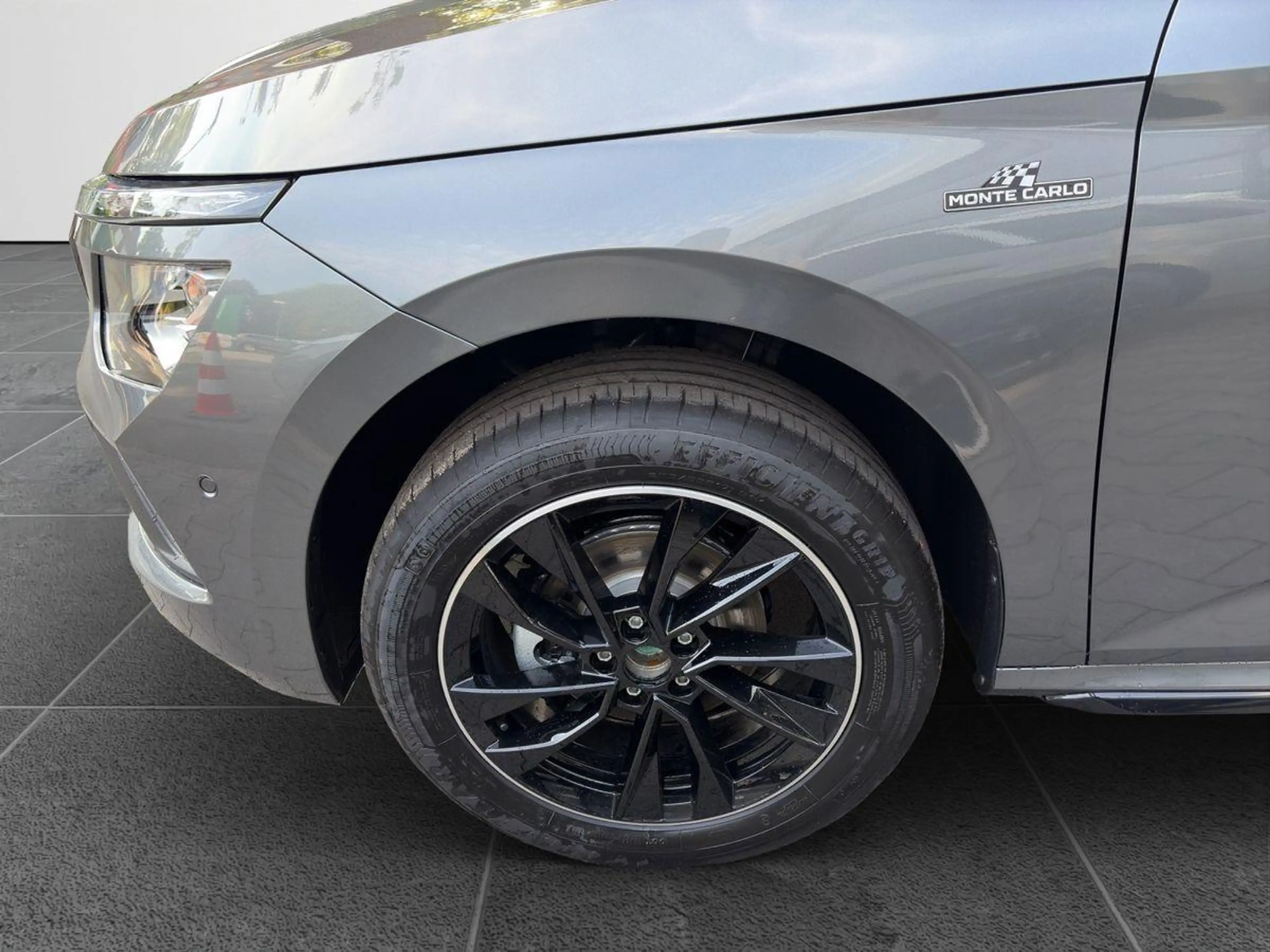 Skoda Kamiq Monte Carlo 1,0 TSI DSG AHK Schwenkbar — photo 15