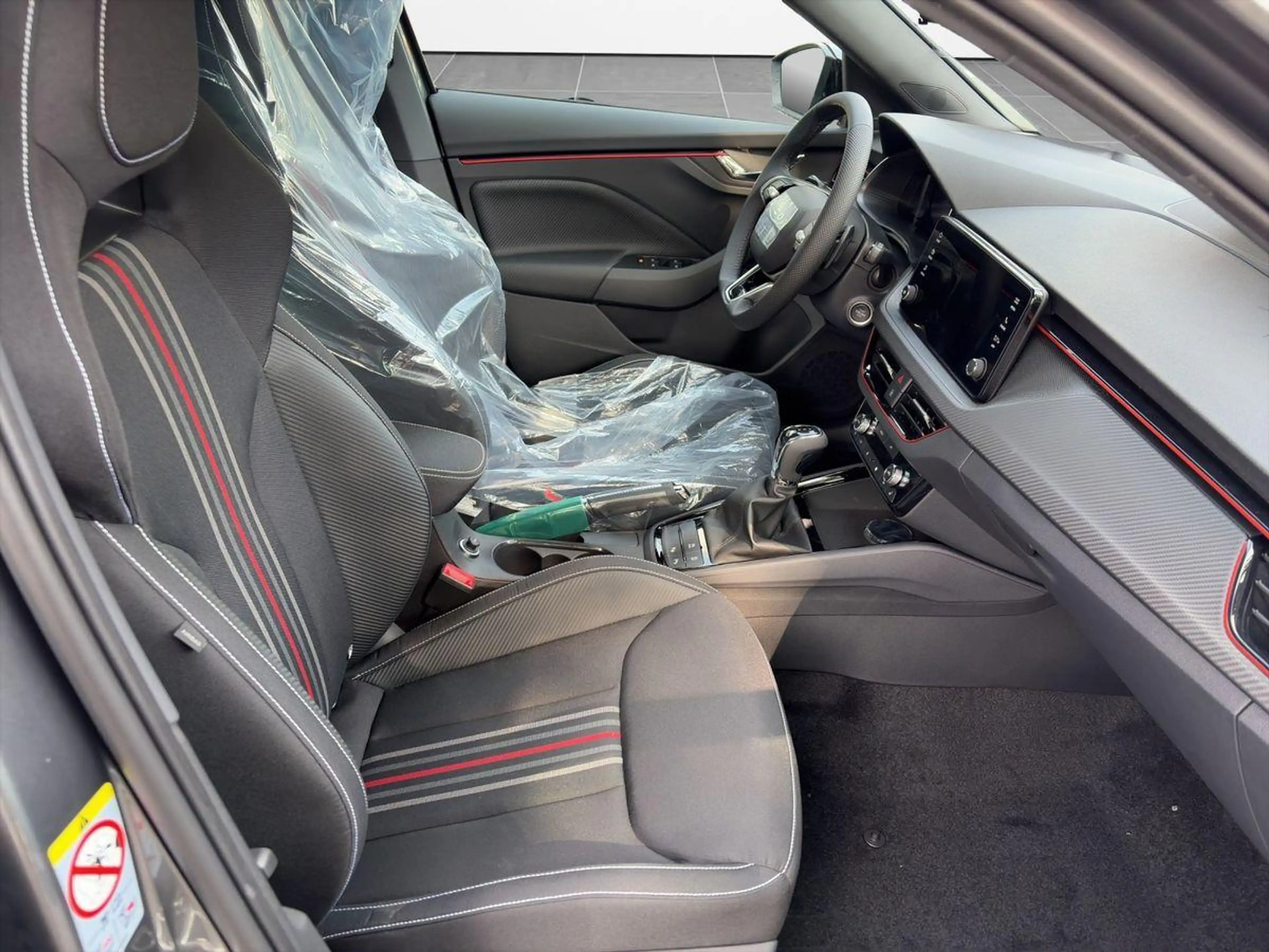Skoda Kamiq Monte Carlo 1,0 TSI DSG AHK Schwenkbar — photo 7