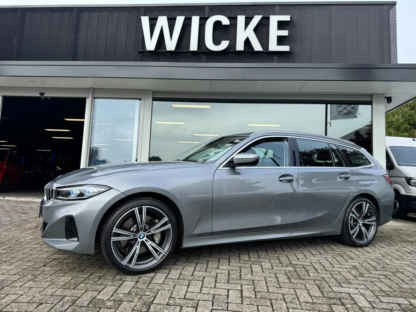 BMW 330 3-serie Touring 330i xDrive Panorama Camera Faceli Gris - 1