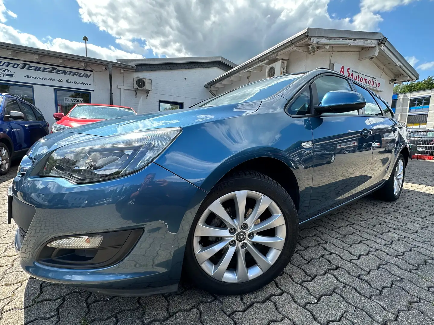 Opel Astra 1.4 Edition 1.HAND+KLIMATR.+SHZ+PDC+TÜV:NEU Blau - 1