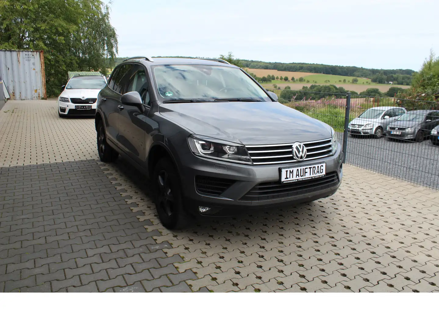 Volkswagen Touareg V6 3.0 TDI NAVI/LEDER/AHK/Xenon/SHZ Gris - 2