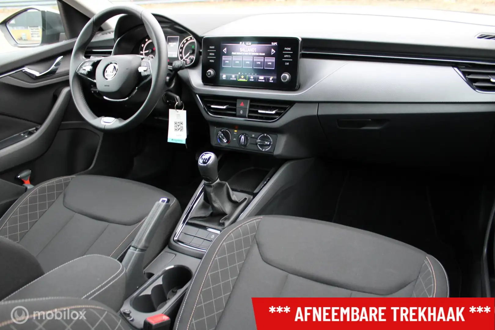 Skoda Scala 1.0 TSI 110 PK Ambition, WEgklapbare Trekhaak, Ful Grau - 2