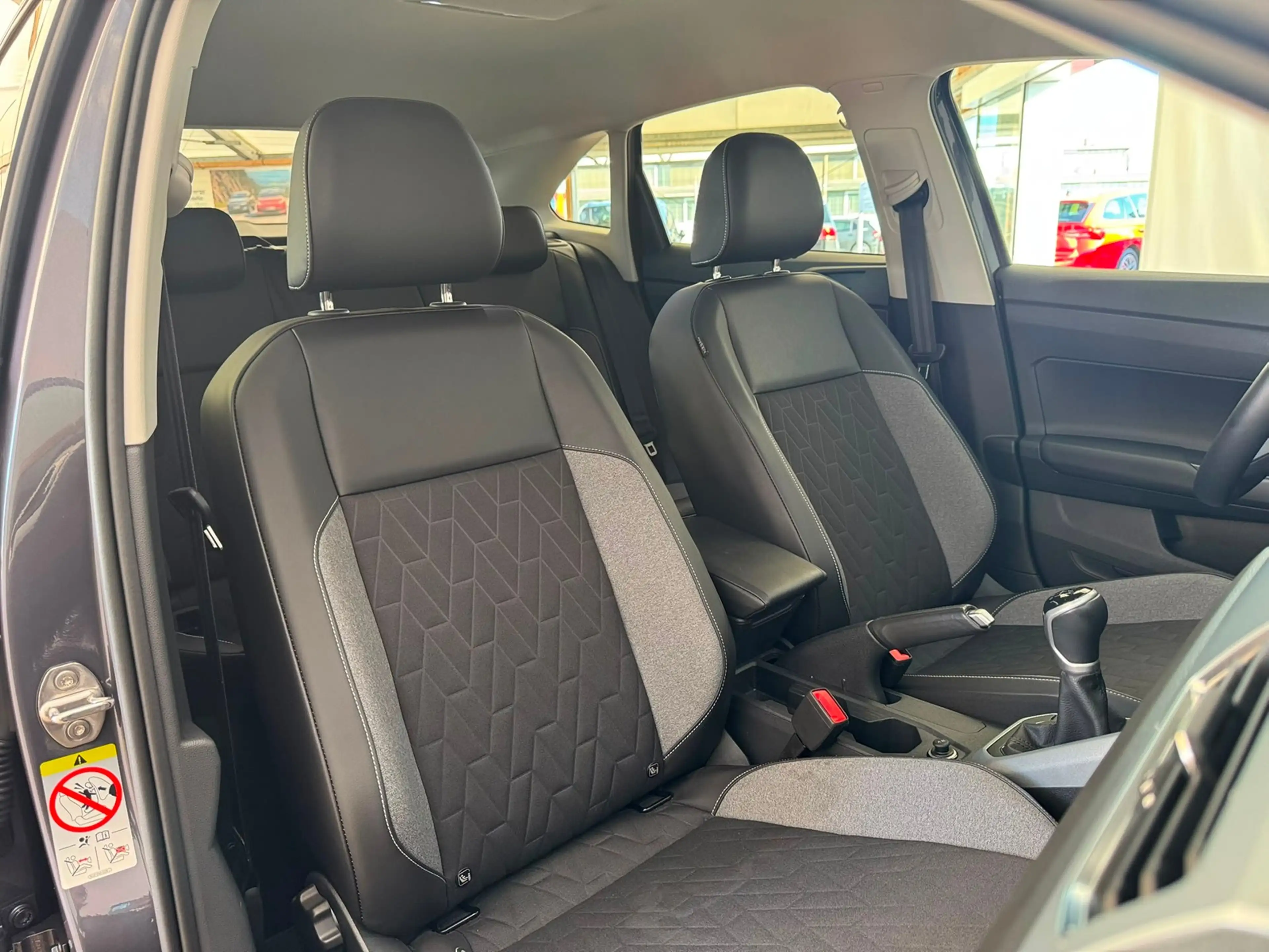 Volkswagen Taigo Goal 1.0TSI PDC+NAVI+LED+SHZ+MFL+ACC+ALU — photo 12