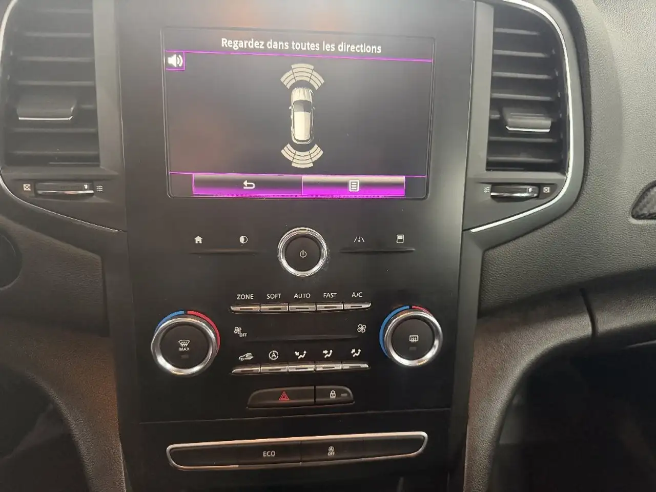 Renault Megane Berline — photo 10