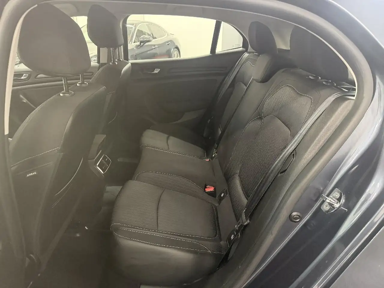Renault Megane Berline — photo 7