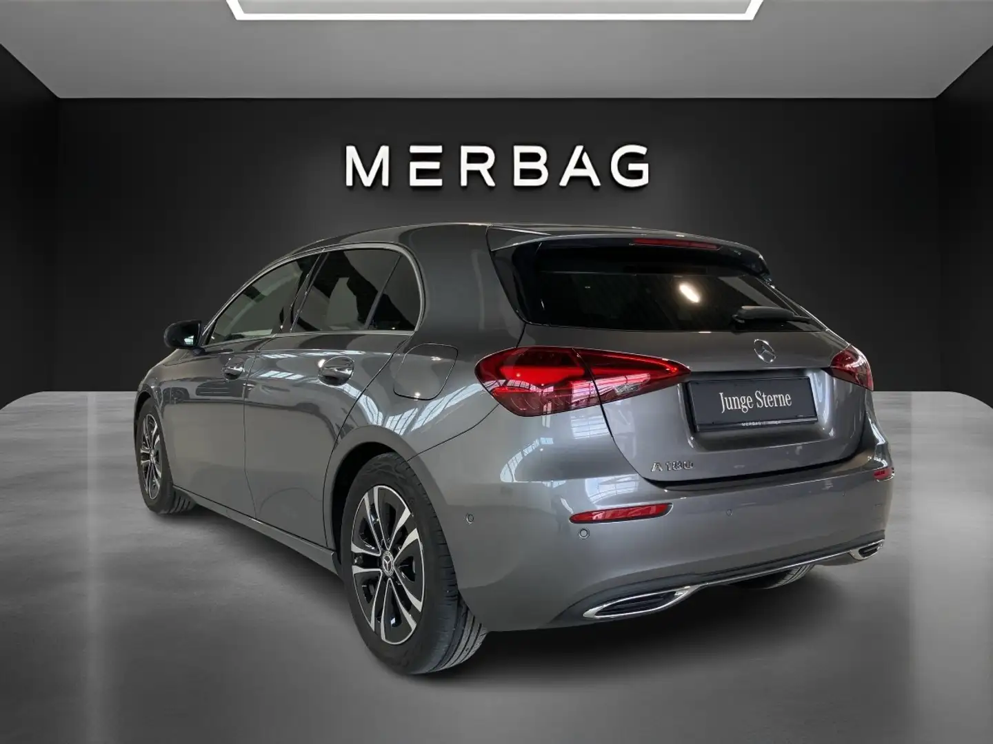 Mercedes-Benz A 180 Progressive Line Facelift Grijs - 2