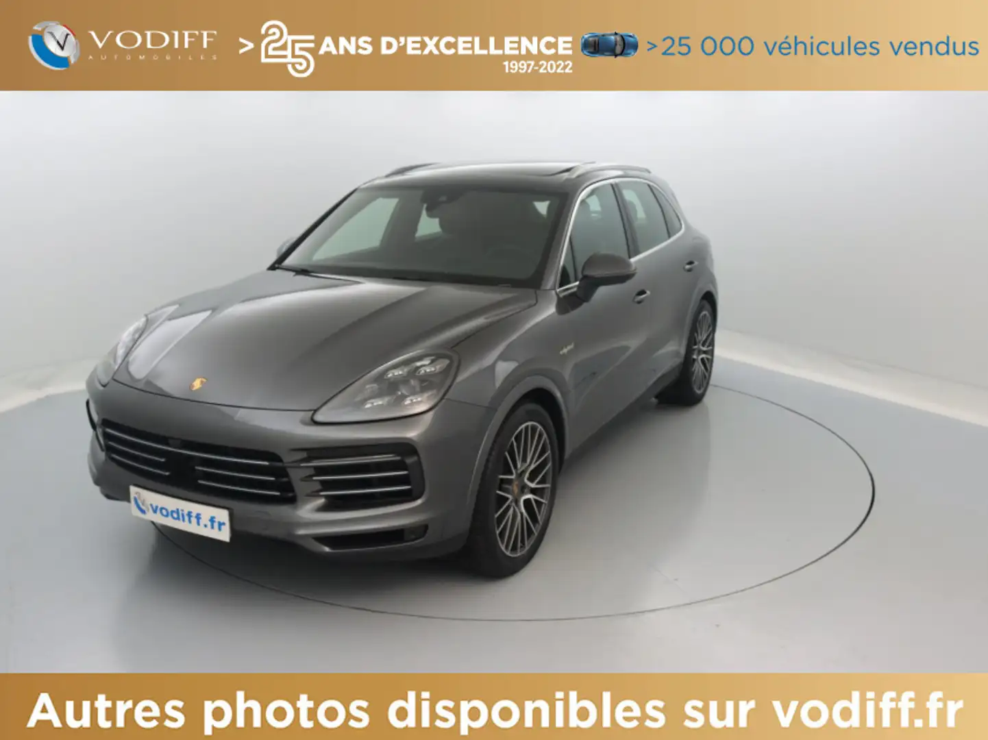 Porsche Cayenne E-HYBRID 462 CV Gris - 1