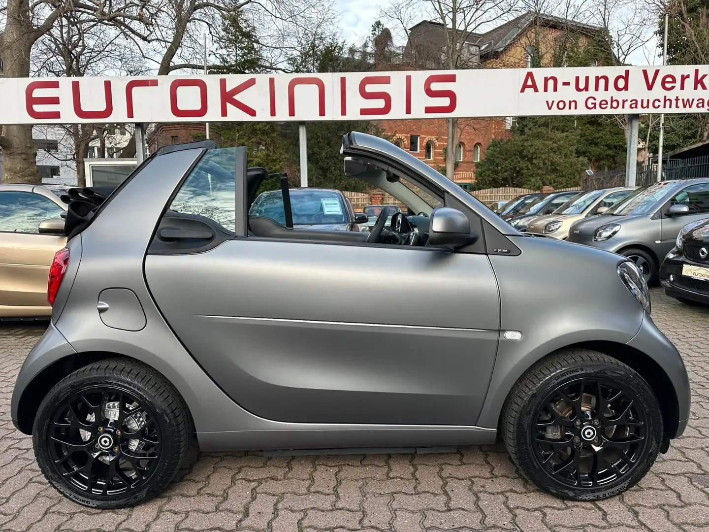 smart forTwo fortwo cabrio 66kW DCT prime SPORT*NAVI*JBL*KAM* Grau - 1