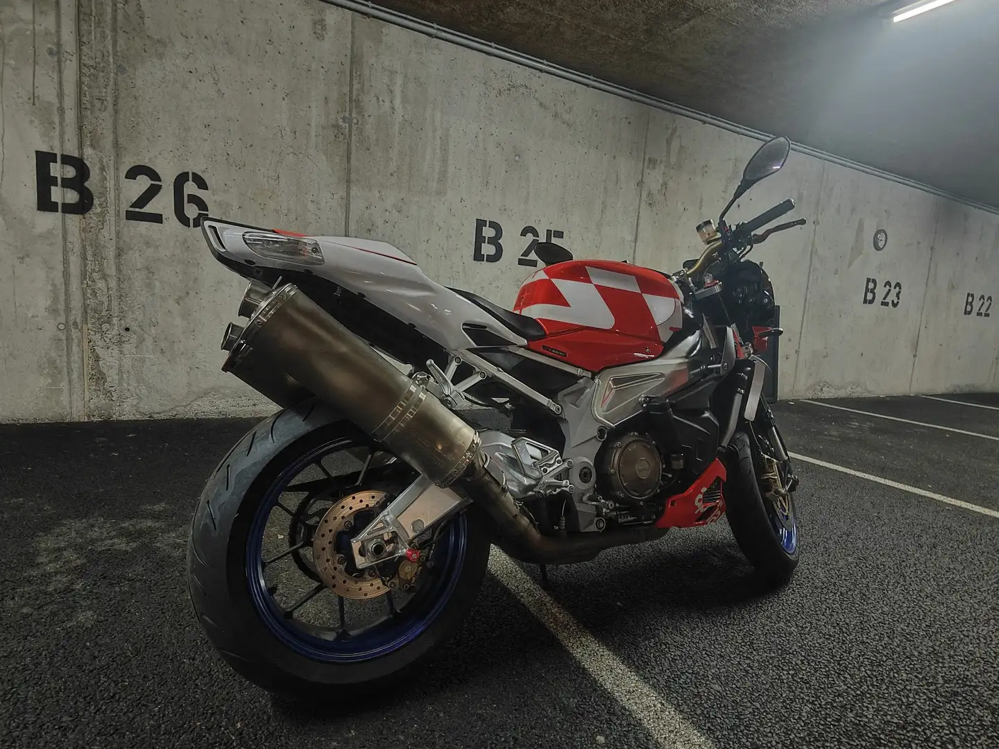 Aprilia RSV 1000 R Rouge - 2