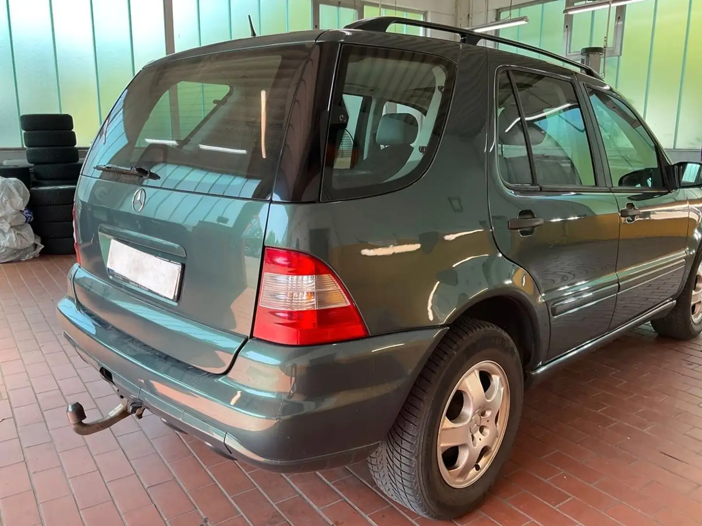 Mercedes-Benz ML 270 CDI Зелений - 2