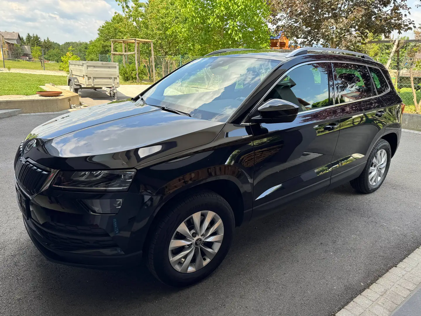 Skoda Karoq Karoq 2,0 TDI SCR 4x4 Style 125 DSG Style 125 Schwarz - 2