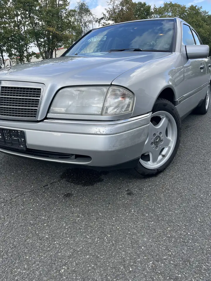 Mercedes-Benz C 180 Elegance, foto 2